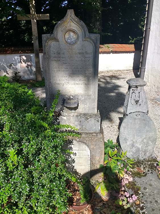 Renovierung / Reinigung Gräber